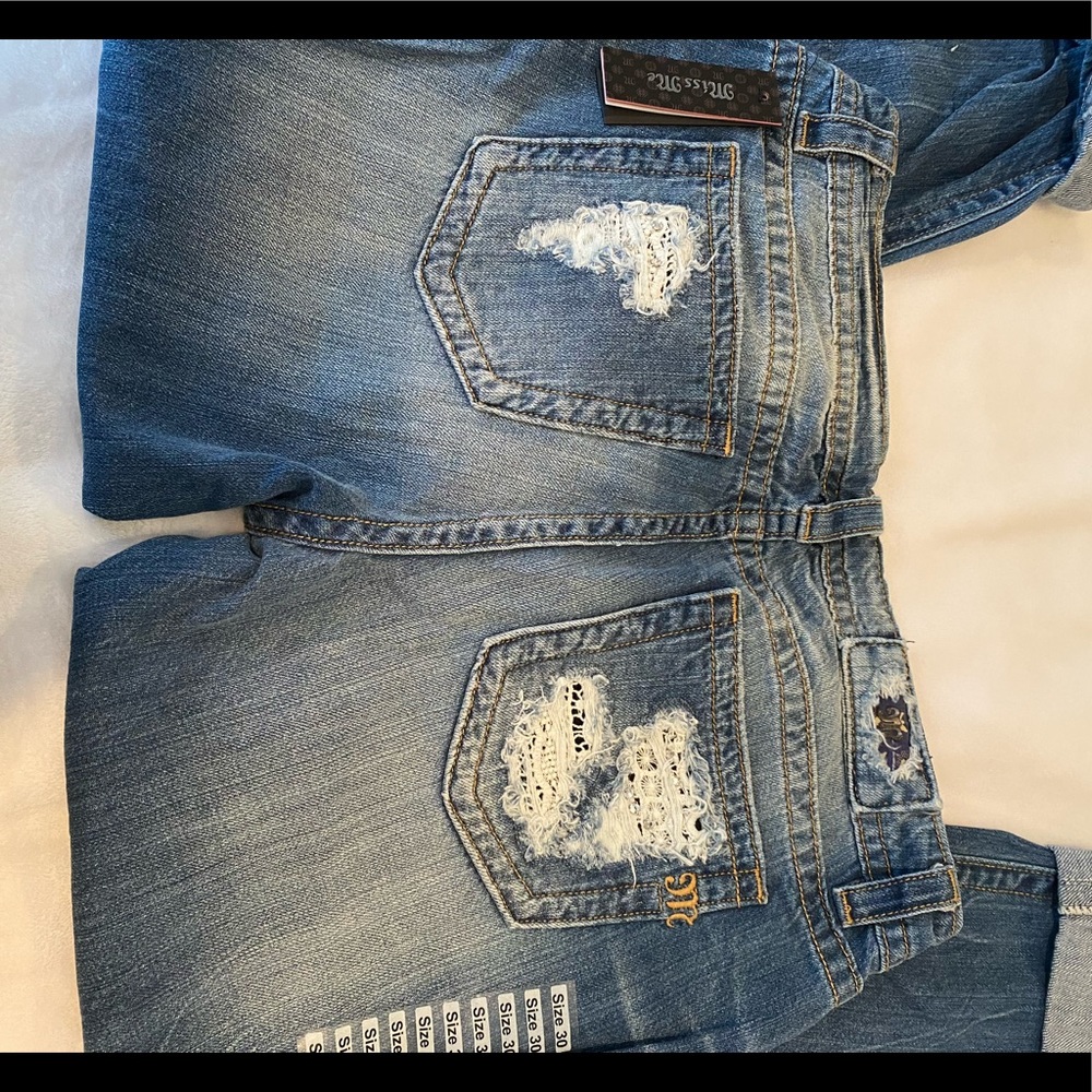 Miss Me Boyfriend Ankle length Jeans Size 30 NWT